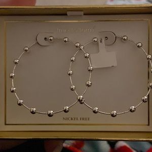 true to form hoop earrings